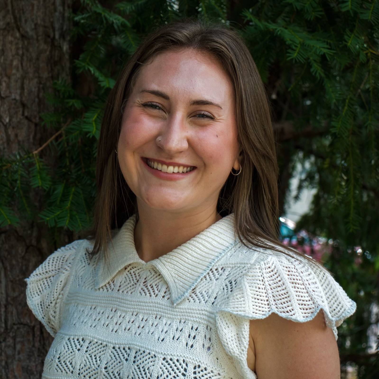 Headshot of graduate student Grace Simpson.